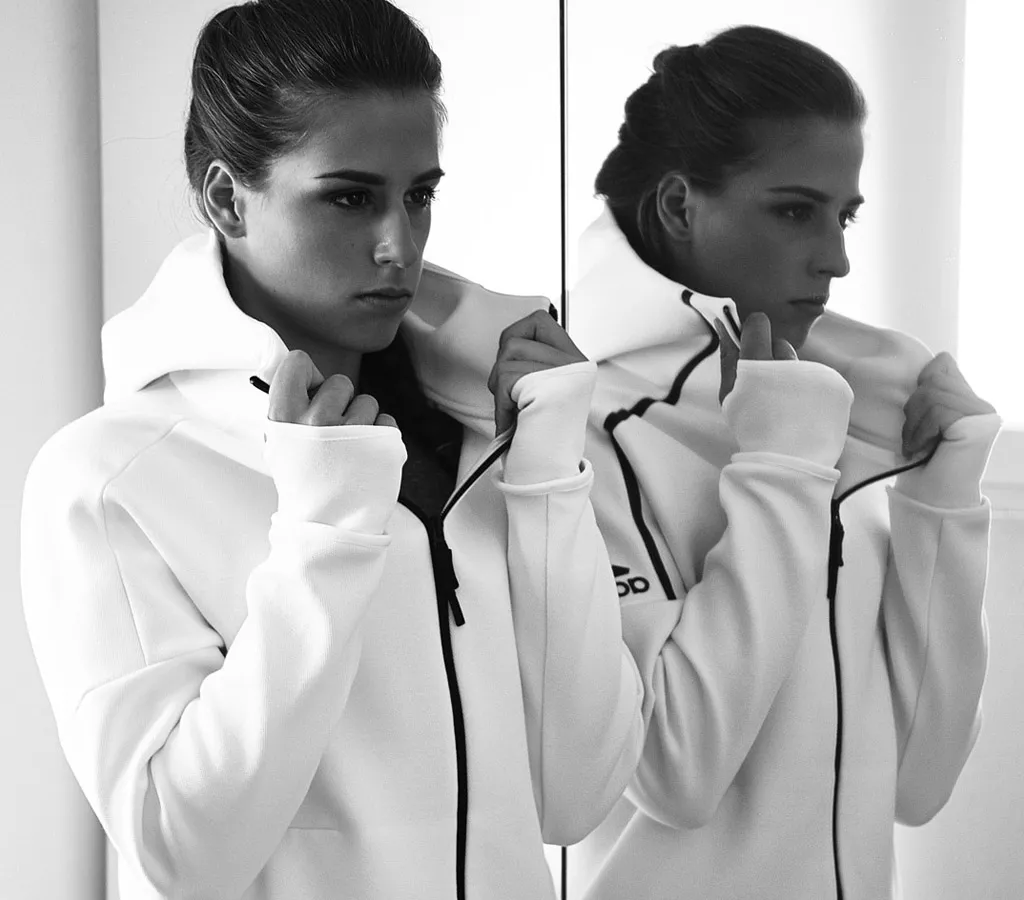 ADIDAS Z.N.E  PRVI DUKS IZ REVOLUCIONARNE ADIDAS ATHLETICS KATEGORIJE