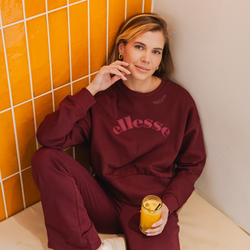 <center><b>ELLESSE</center></b>