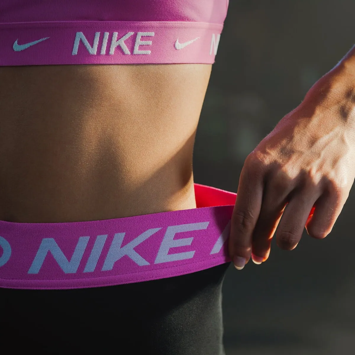 <center><b>ODEĆA</center></b>