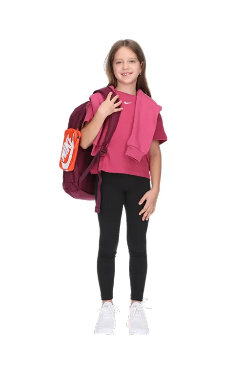 <center><b>Nike Sportswear</center></b>