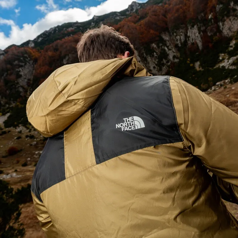 <center><b>THE NORTH FACE</center></b>