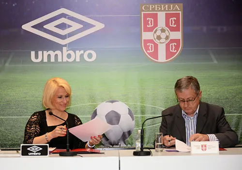 FUDBALSKA REPREZENTACIJA SRBIJE OD DANAS NOSI UMBRO