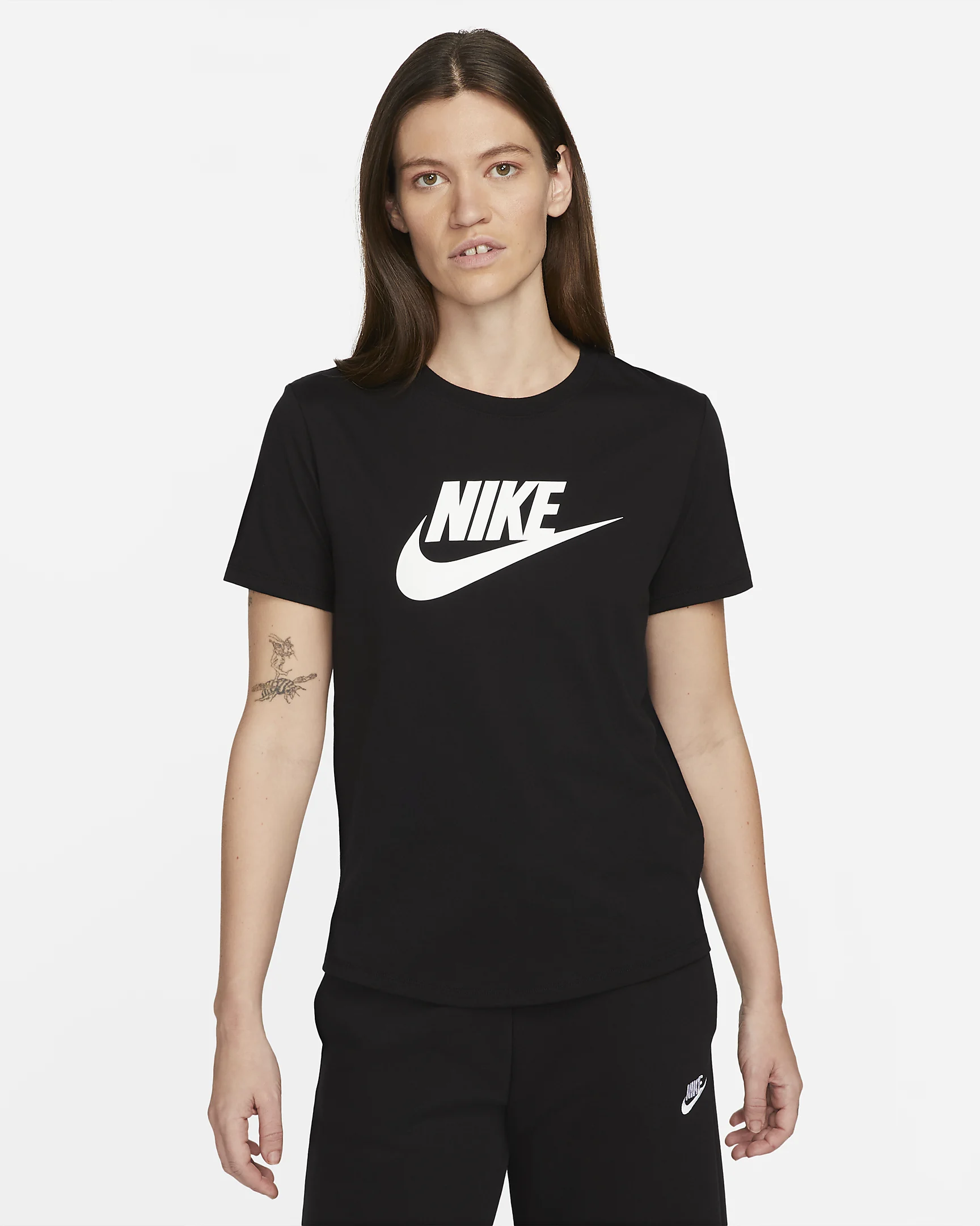 Nike Sportswear Essentials 