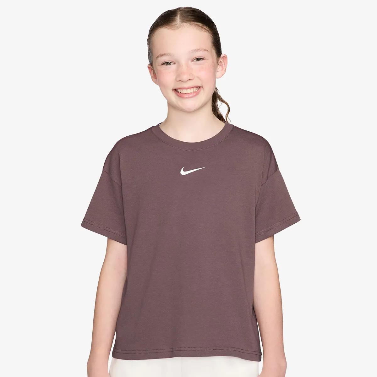 Nike Sportswear Essentia