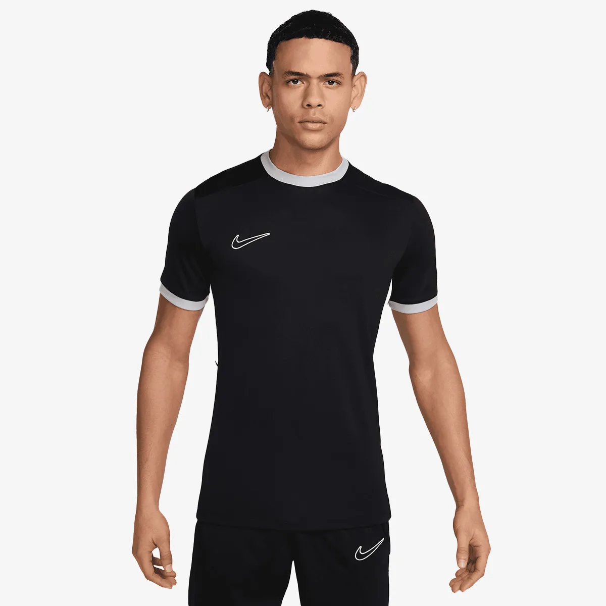 Nike Academy 25