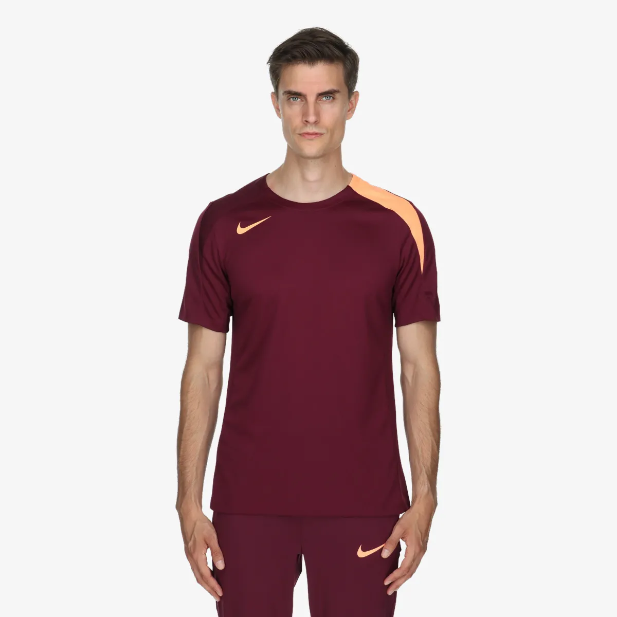 Nike Strike Total 90