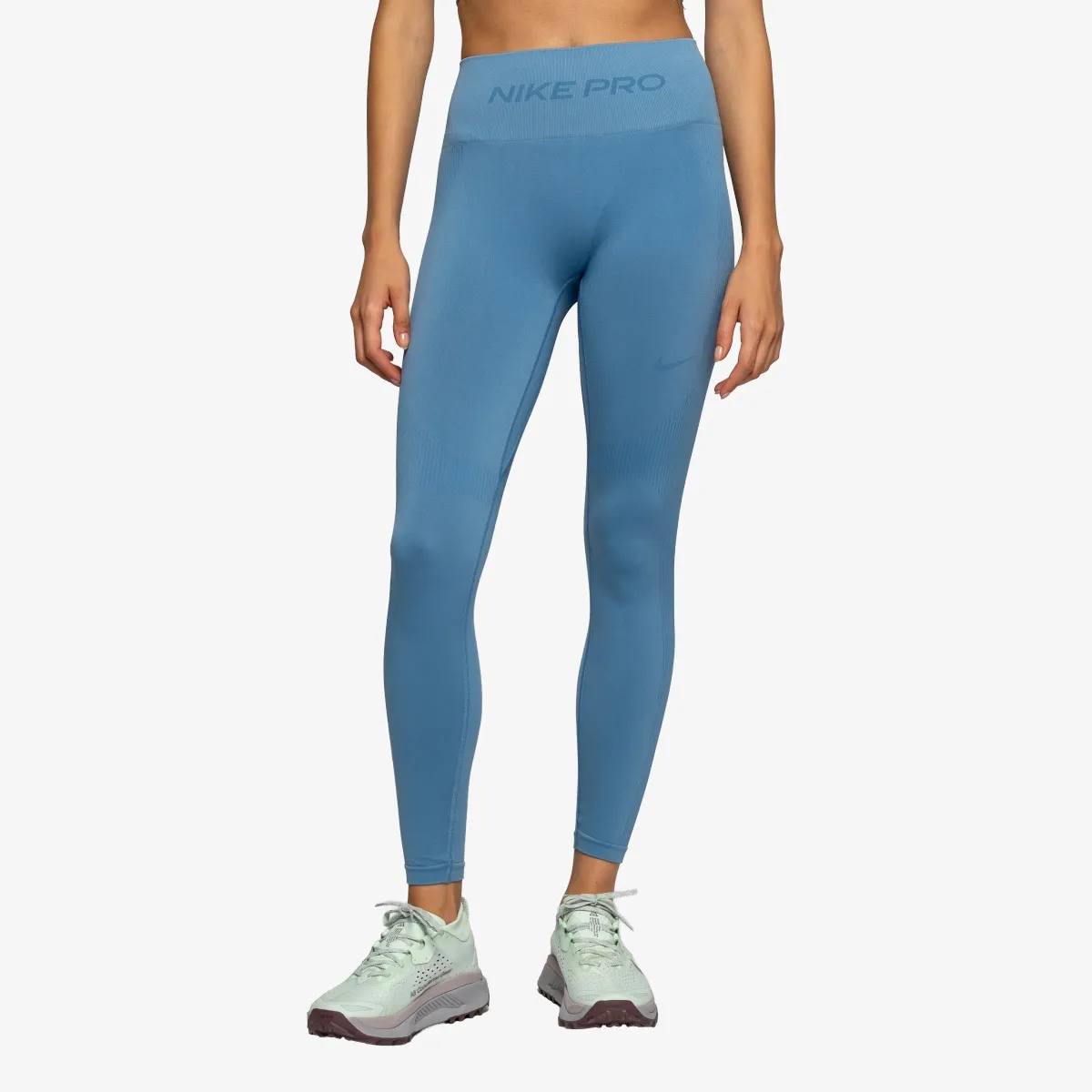 Nike Pro