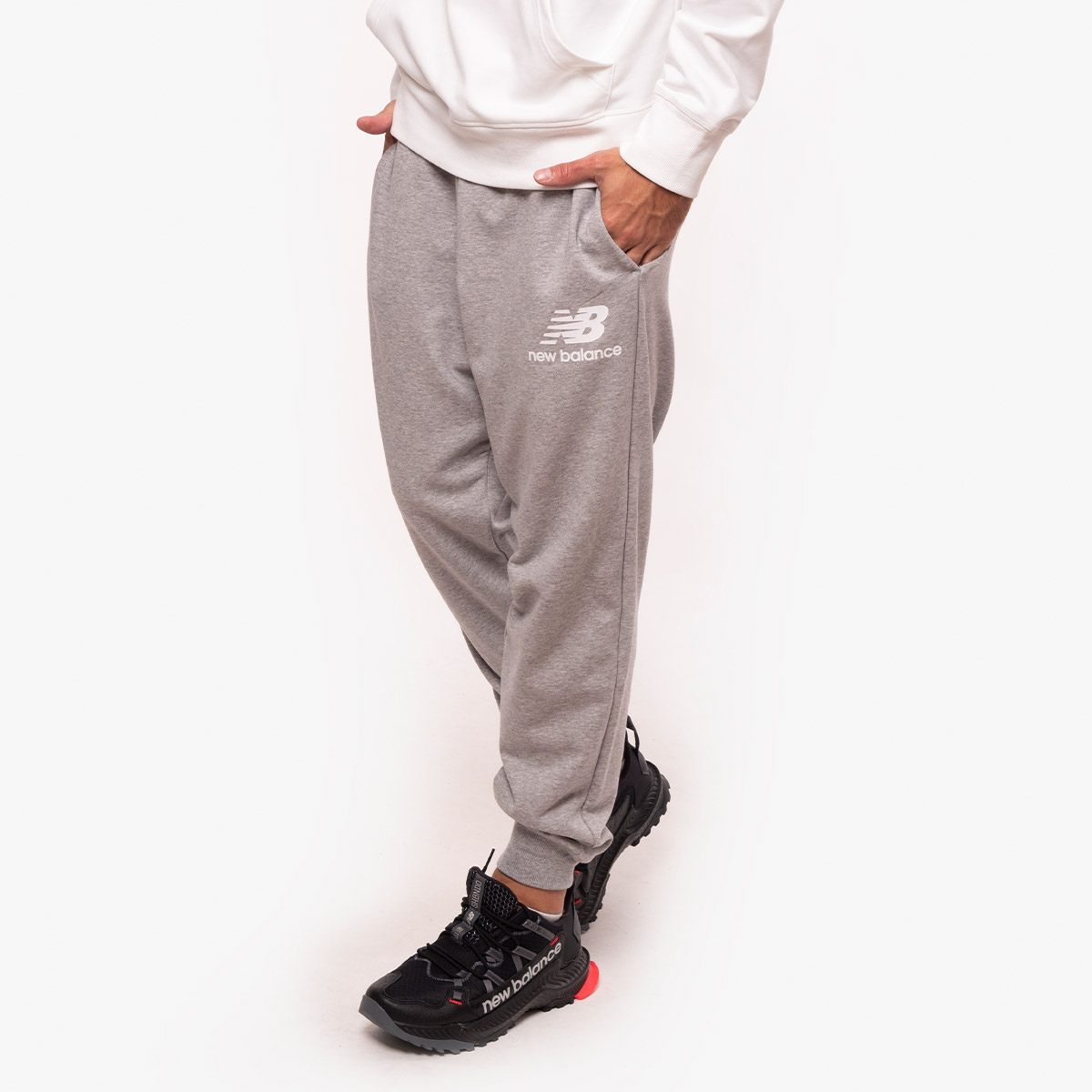 New Balance ESSENTIALS STACKED LOGO SWEATPANT Sport Vision
