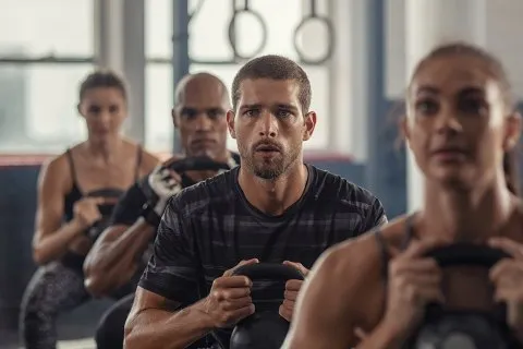 FITNES SAVETI: 5 VEŽBI KOJE TREBA DA UVRSTITE U SVOJ TRENING