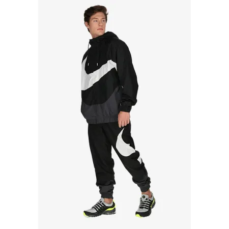 Urban u Nike kombinaciji