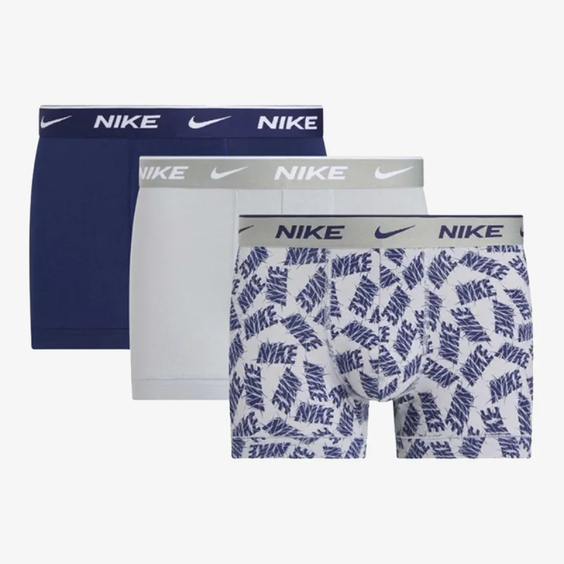 Nike Trunk 