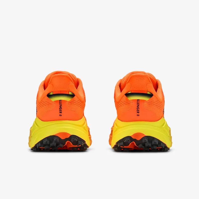 Hoka Challenger8 