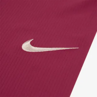 Nike Swoosh On Pointe 