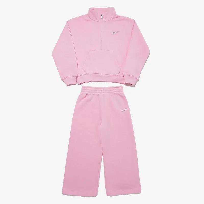 Nike Sportswear 