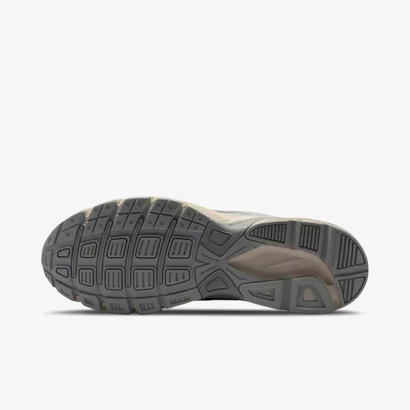 Nike Initiator 