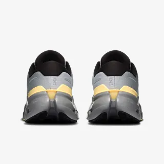 On Cloudrunner 3 