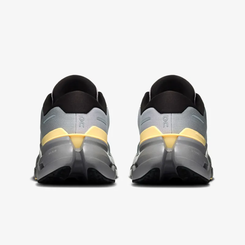 On Cloudrunner 3 