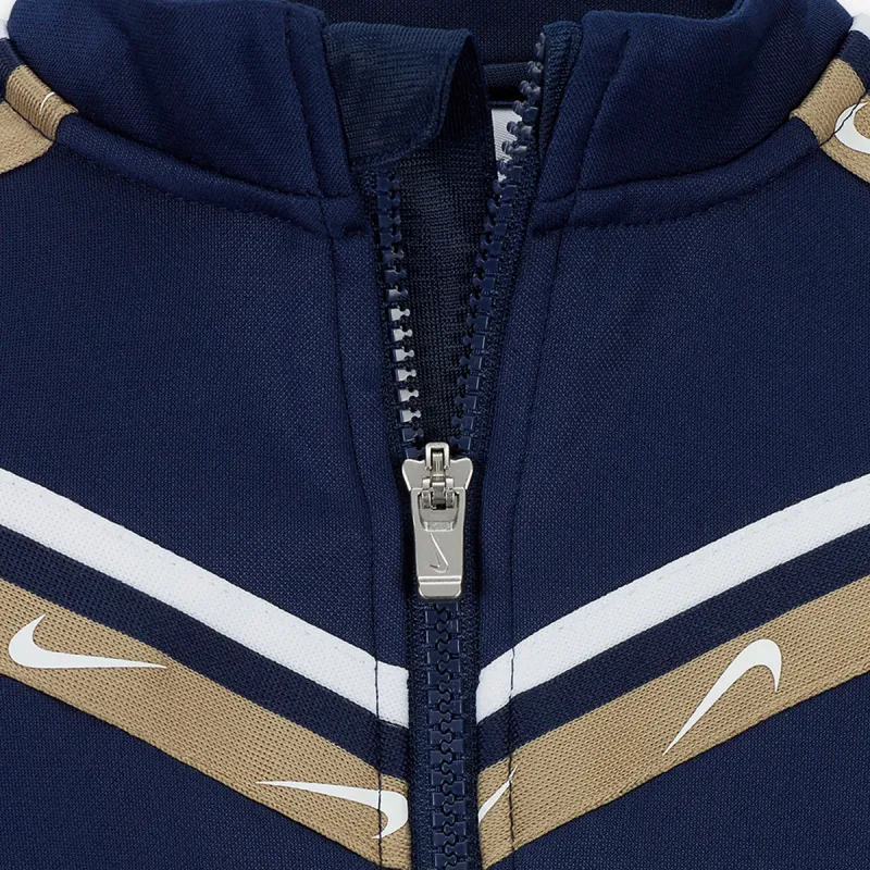 Nike Sportswear Club 