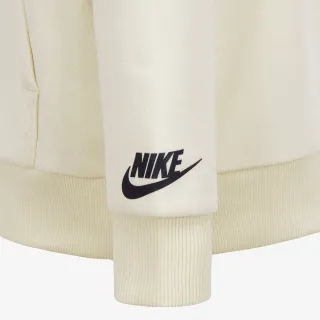 Nike Sportswear Trend 