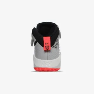 Nike TEAM HUSTLE D 9 PS 