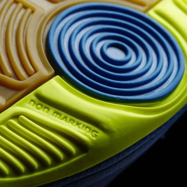 adidas MULTIDO ESSENCE 