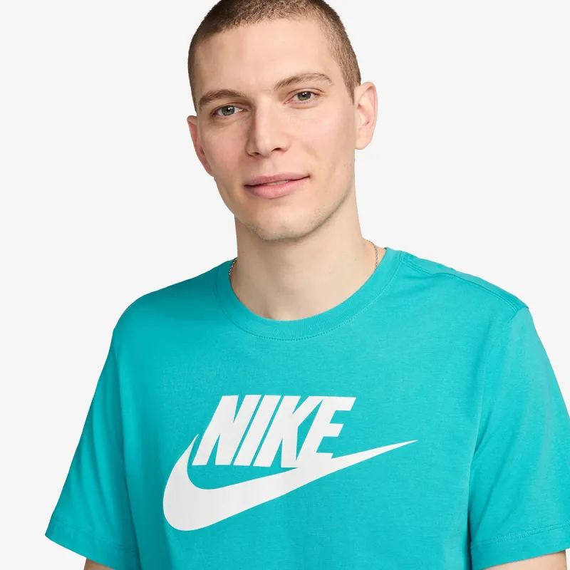 Nike Sportswear Club 