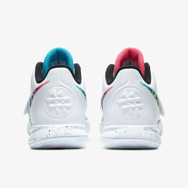 Nike KYRIE FLYTRAP III 