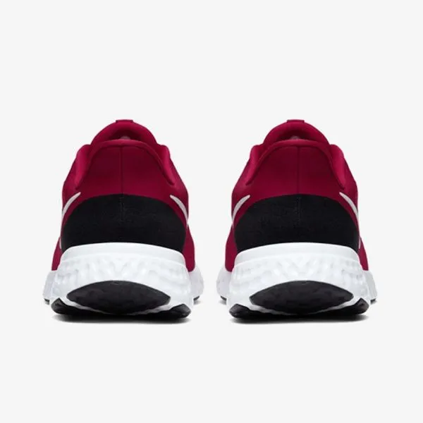 Nike REVOLUTION 5 