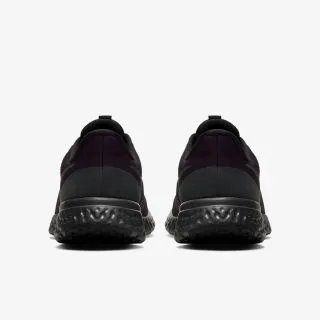 Nike Revolution 5 