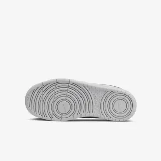 Nike Court Borough Low 2 SE 