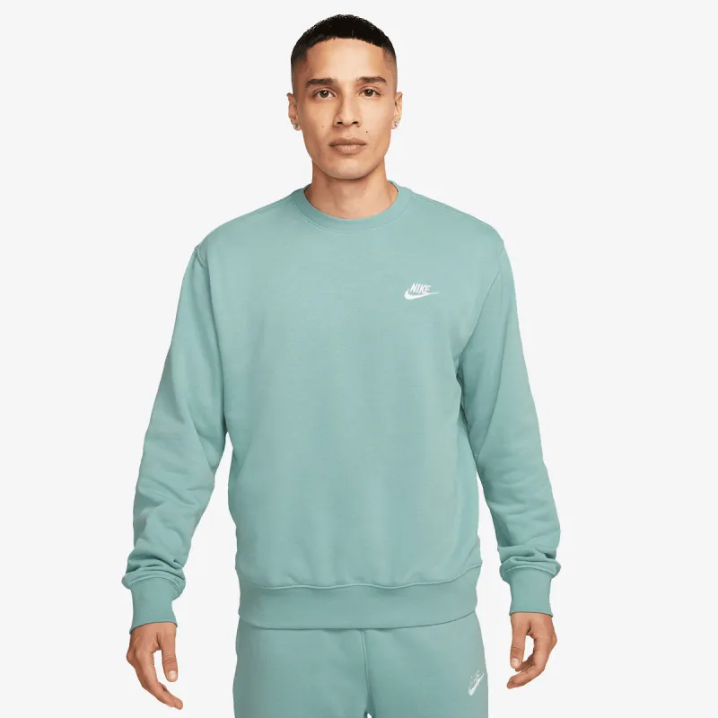 Nike Sportswear Club 