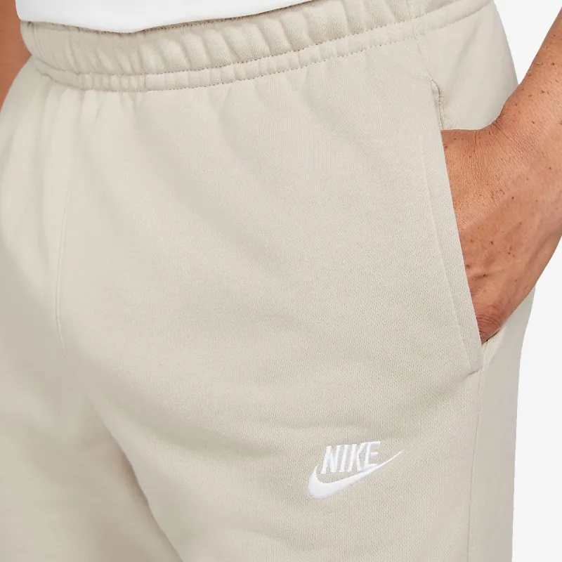 Nike Sportswear Club 