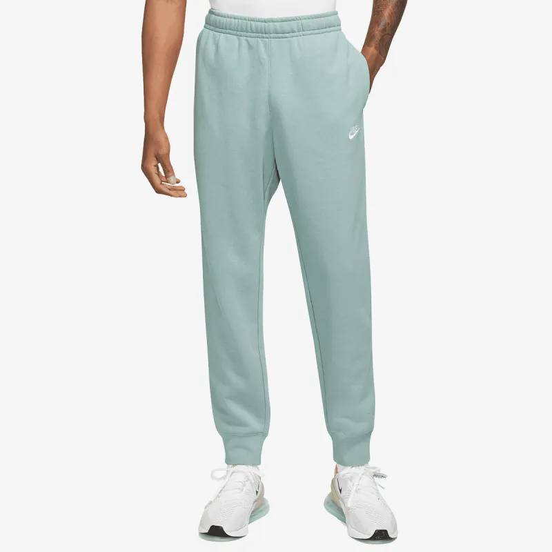 Nike Sportswear Club 