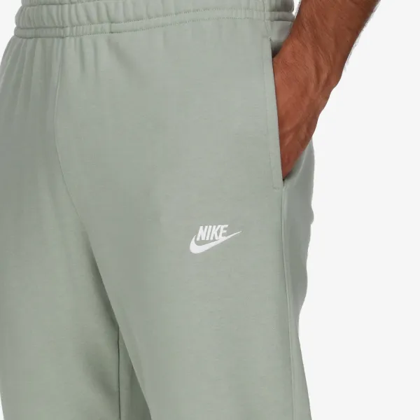 Nike Sportswear Club 