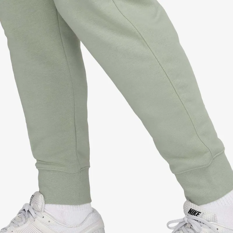 Nike Sportswear Club 