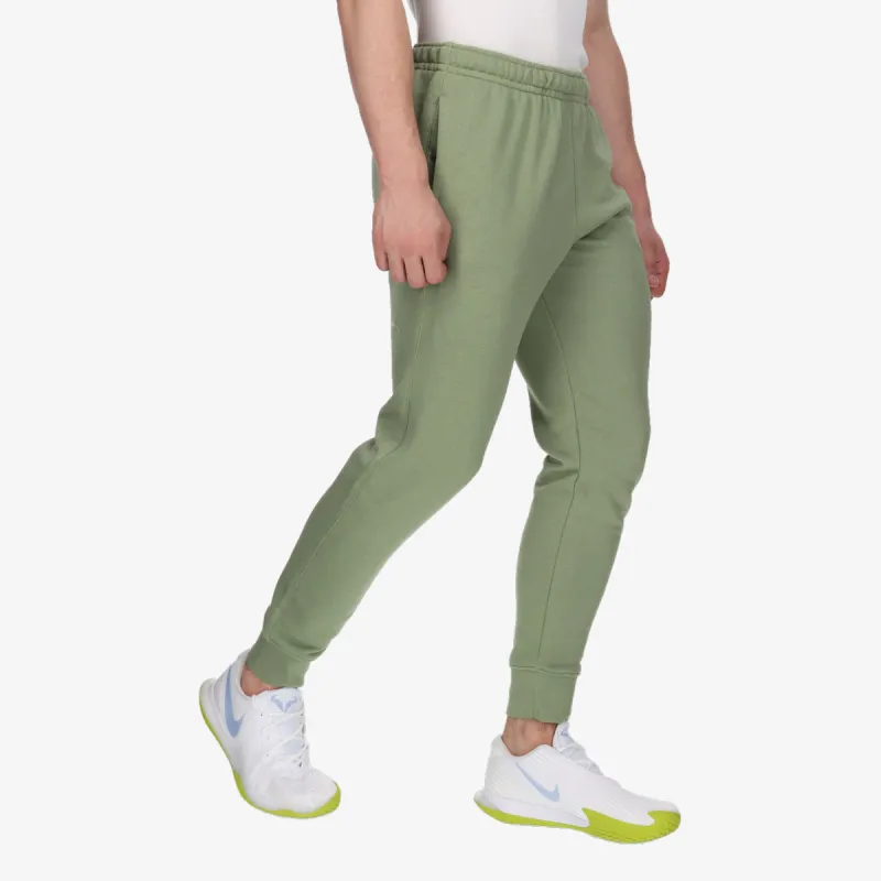 Nike Sportswear Club 