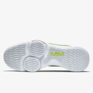 Nike LEBRON WITNESS IV 