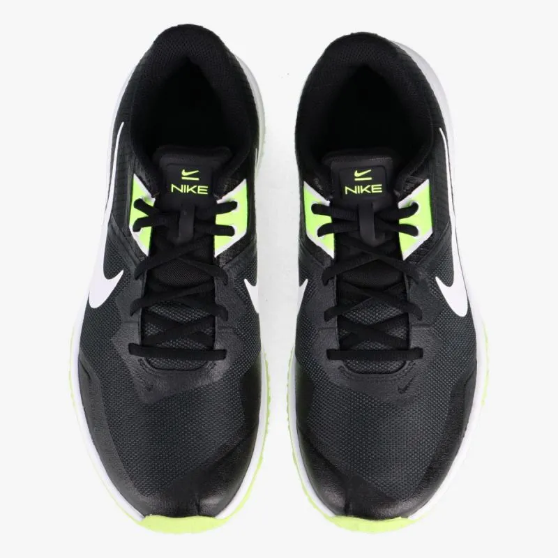 Nike Varsity Compete 3 