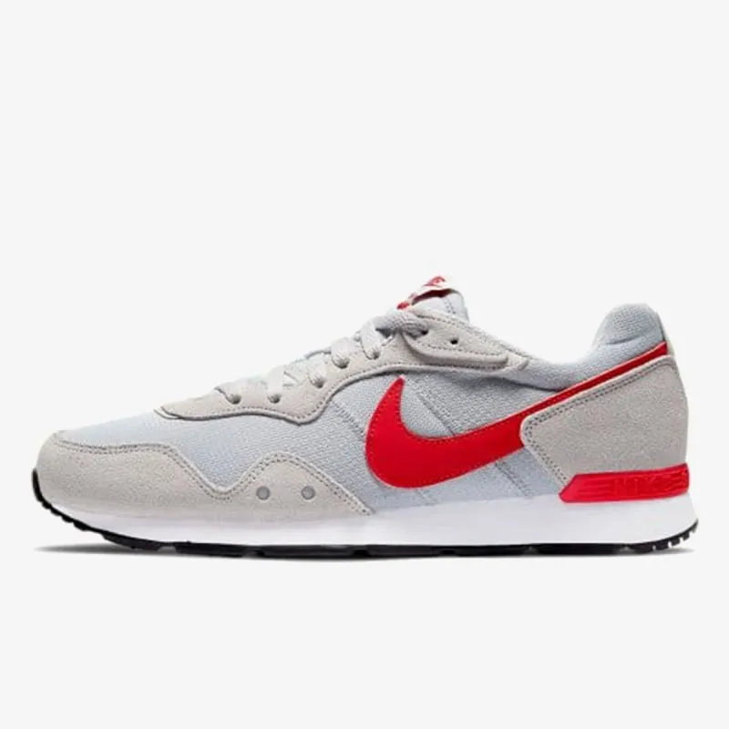 Nike Venture Runner 