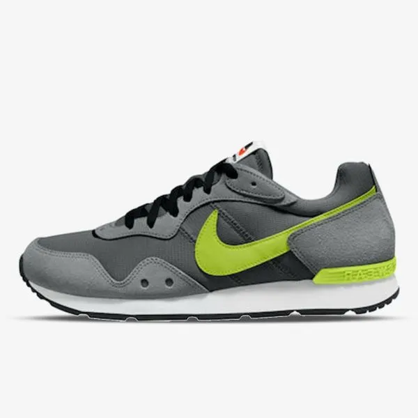 Nike VENTURE RUNNER 