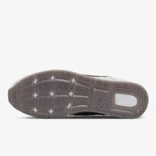 Nike Venture Runner 