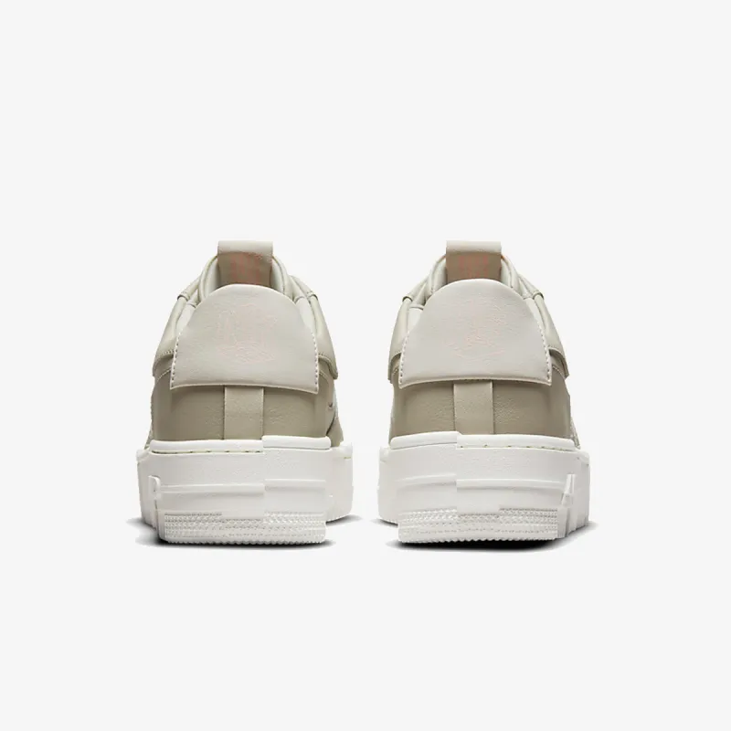 Nike Air Force 1 Pixel 