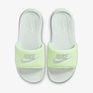 Nike Victori One 