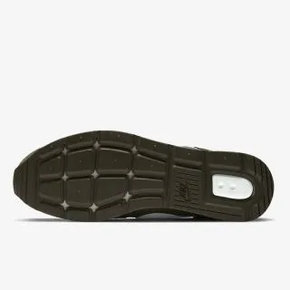 Nike Venture Runner 