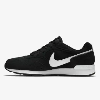 Nike Venture Runner 