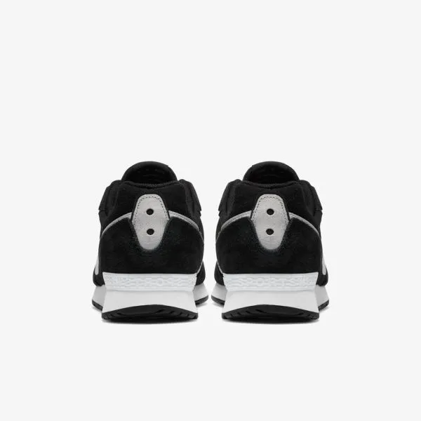 Nike Venture Runner 