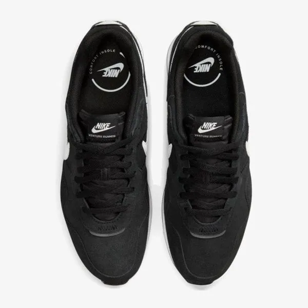 Nike Venture Runner 