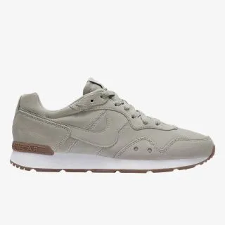 Nike Nike Venture Runner Suede 