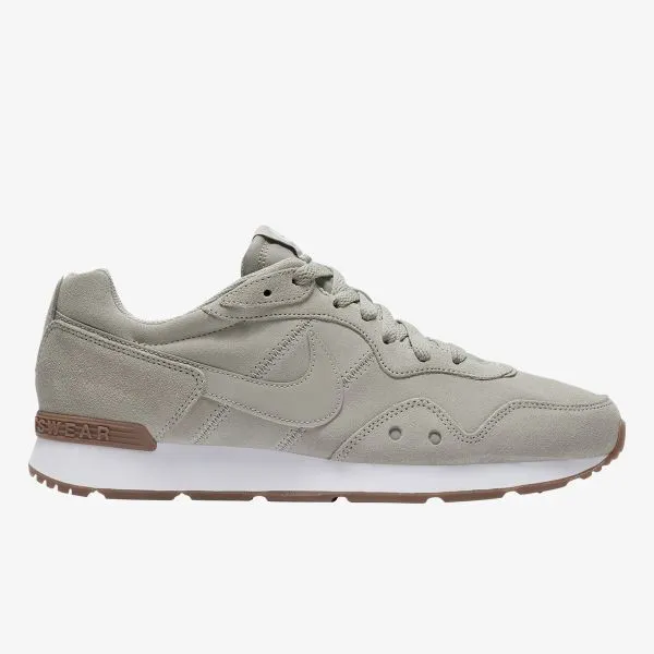 Nike Nike Venture Runner Suede 