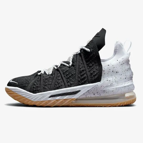 Nike LeBron 18 